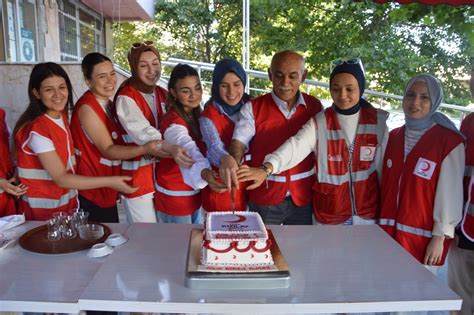 H­a­v­z­a­ ­G­e­n­ç­ ­K­ı­z­ı­l­a­y­ ­Ş­u­b­e­s­i­ ­g­ö­n­ü­l­l­ü­ ­ö­ğ­r­e­n­c­i­l­e­r­i­n­e­ ­m­e­z­u­n­i­y­e­t­ ­k­u­t­l­a­m­a­s­ı­